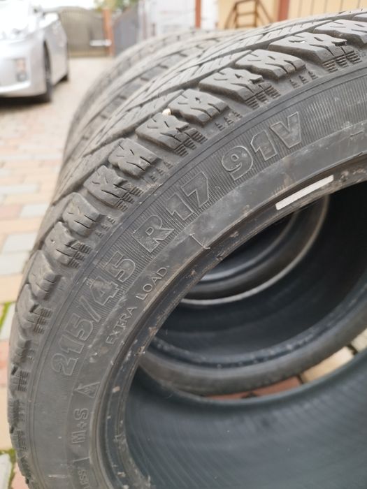 Vând 4 cauciucuri de iarnă SEBRING SNOW 215/45 R17