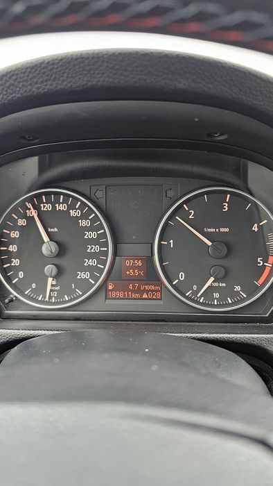 Vând/Schimb BMW E90 318d 2006 190.000 km