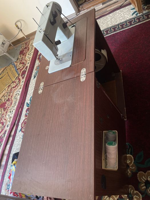 Срочно сотилади!!! Тикув машинкаси Чайка 143