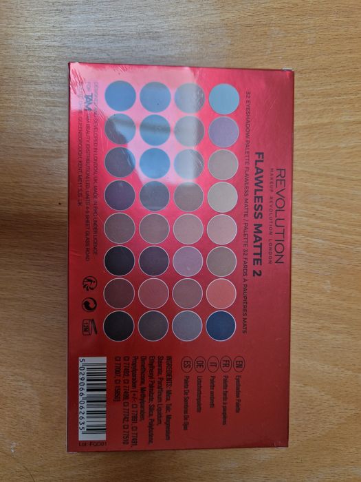 Палитри сенки за очи Makeup Revolution