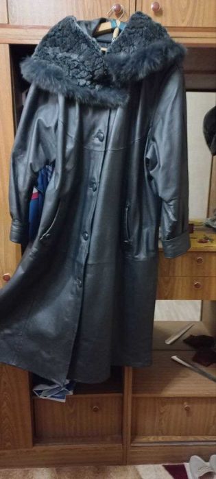 Кожанный плащ пальто. Цвет мокрый асфальт. Хорошее состояние