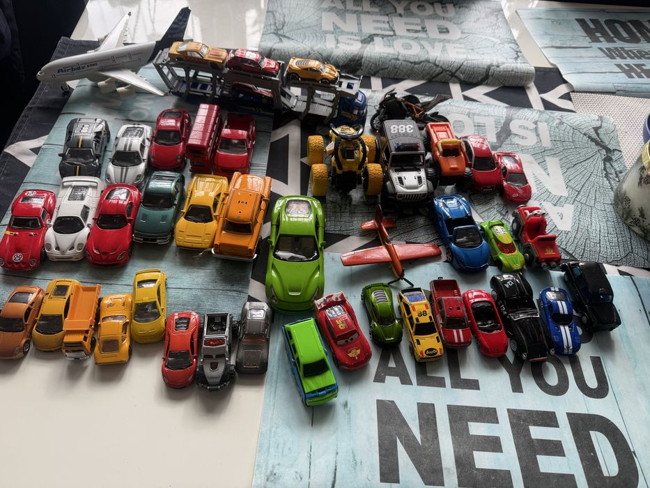 Детски колички самолет и автовоз