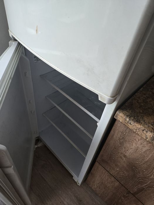 Холодильник в хорошем состоянии