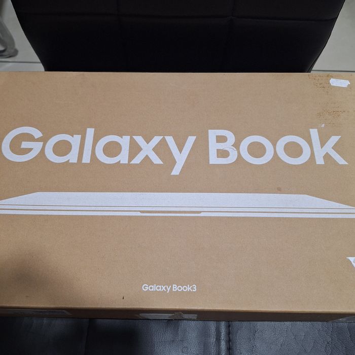 Laptop Samsung book 3 i3 gen13 8 GB RAM 512 ssd  incarcator#27272