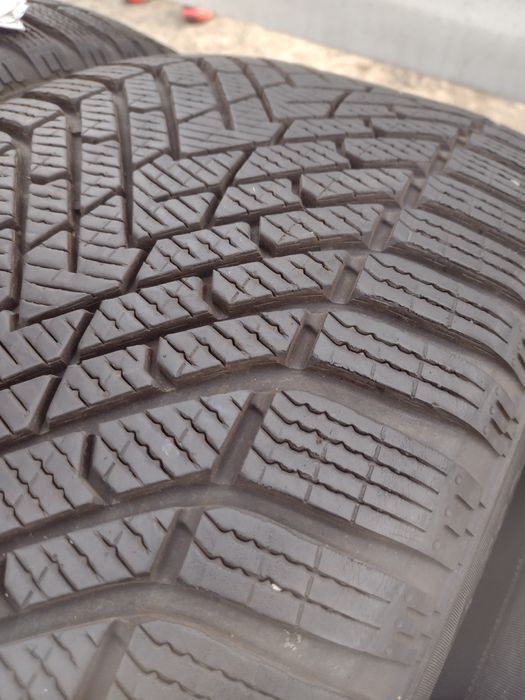 Топ състояние 4бр.255/40/21 Pirelli SW2 dot3922