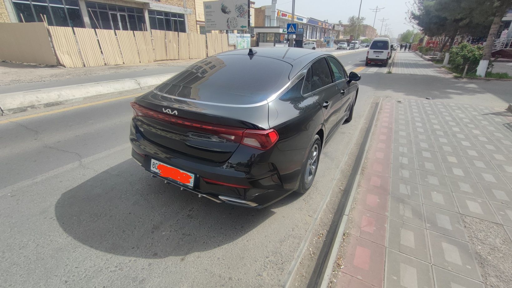 kia k5 comfort pozitsiya sotiladi. 2023 yil