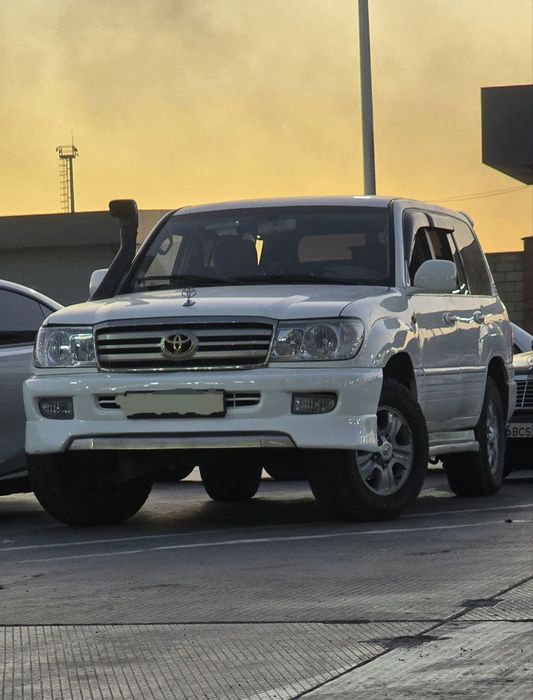 Toyota land cruiser 100