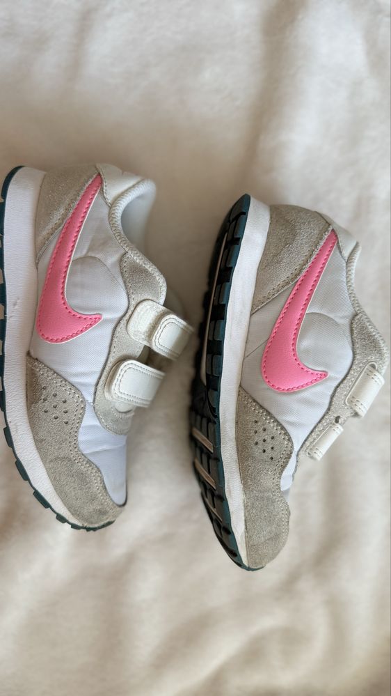Маратонки Nike за момиче