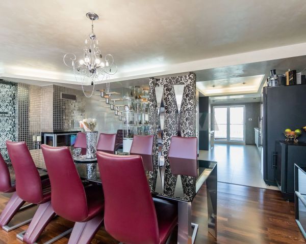 Продава се Многостаен апартамент в Варна, Бриз - 440 кв.м за 1819 €/кв.м - Снимка #3