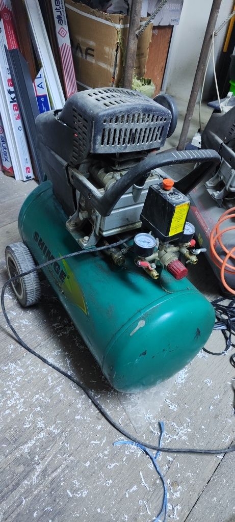 Kompressor sotiladi Ideal ishlaydi 100,50,25 lik bor
