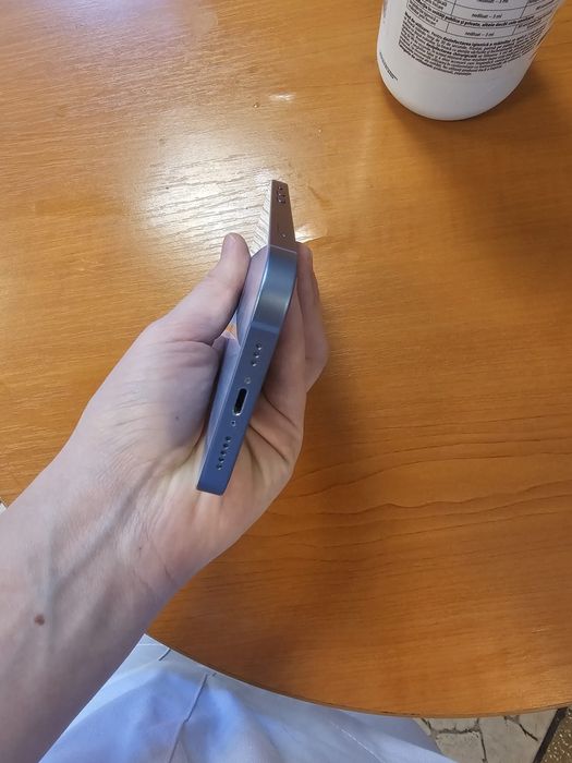 Vand Iphone 14 baby blue