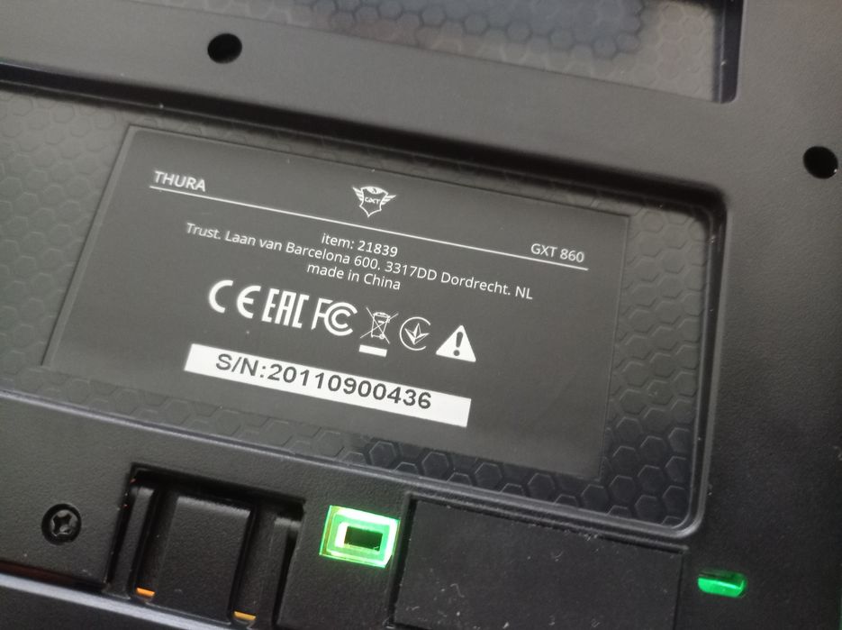 Schimb Thura GXT860 (tastatura semi-mecanica RGB)