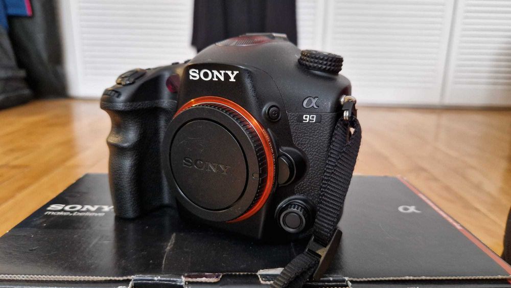 Aparat Foto Sony Alpha A99  24.3MP