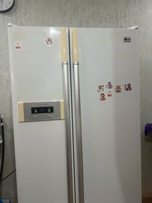 Холодильник двухдверный