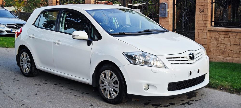 Toyota Auris 2011
