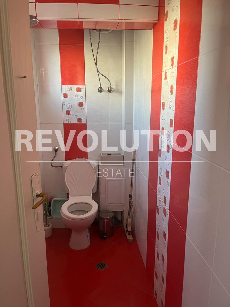 Дава се под наем Етаж от къща в Пловдив, Център - 70 кв.м за 600 € - Снимка #5