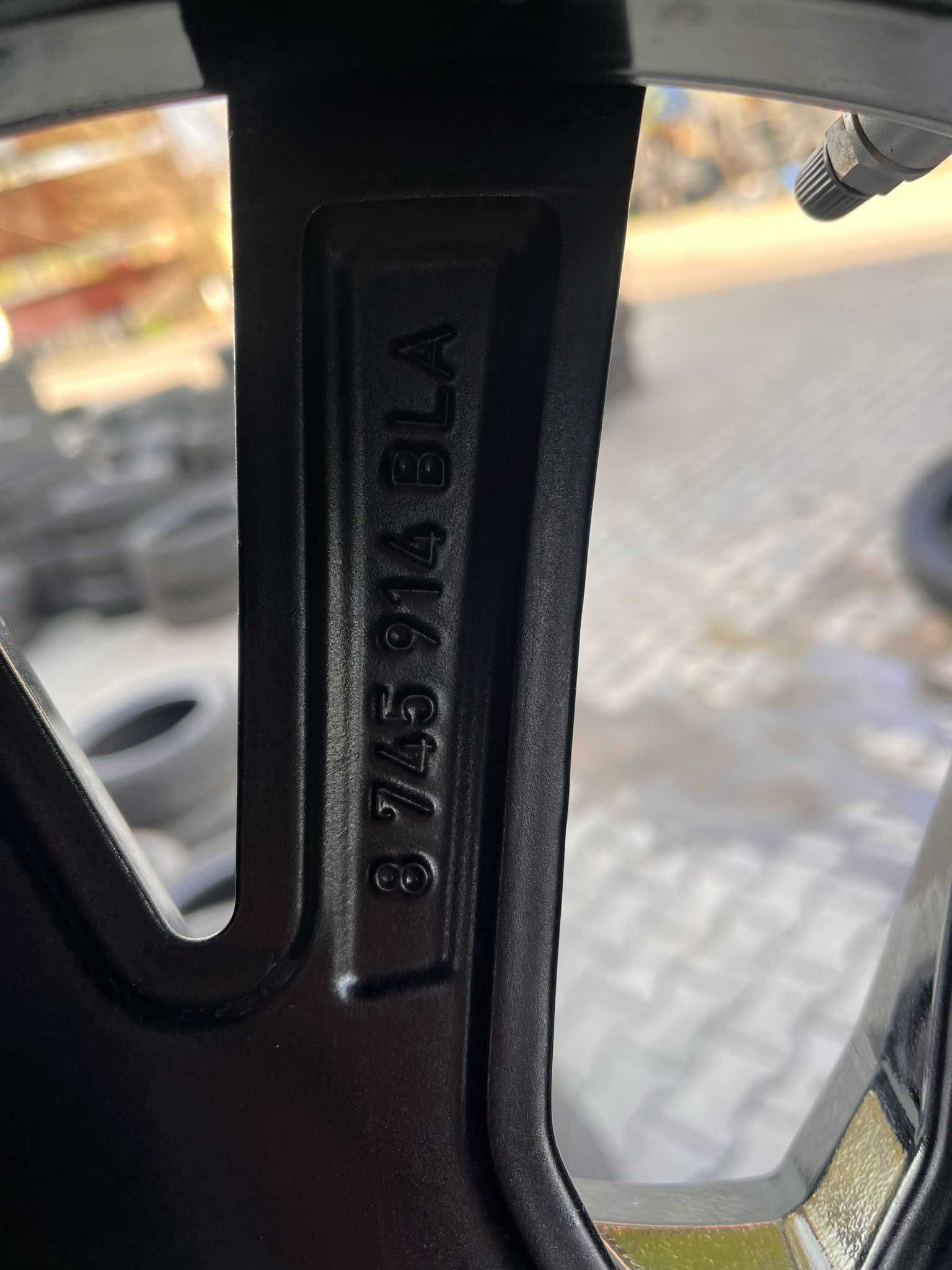 Jante BMW Seria 7 G11 G12 Anvelope Vara 245 40 20 Goodyear 275 35 20