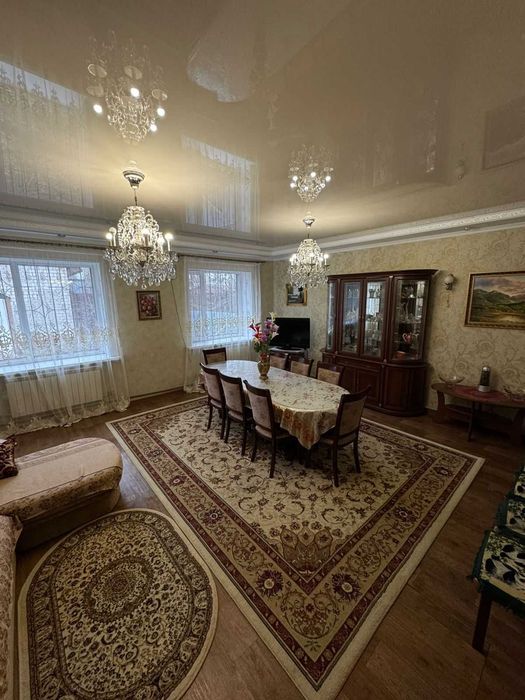 Продам частный дом в районе центрального рынка