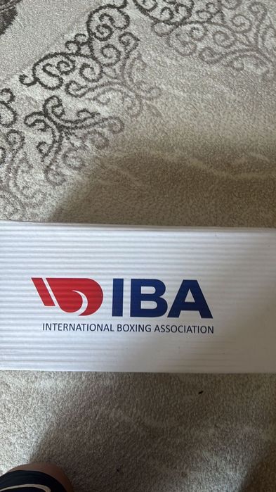 Боксерские перчатки IBA