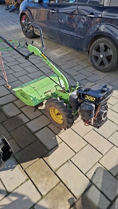 Freza,motocultor pe benzina Ferrari