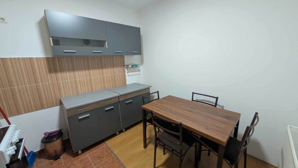 Inchiriez apartament 2 camere Reghin Bdul Unirii 57