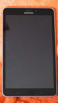 Galaxy Tab A 8.0 SM-T385 16Gb на запчасти.дисплей в отличном сост-и