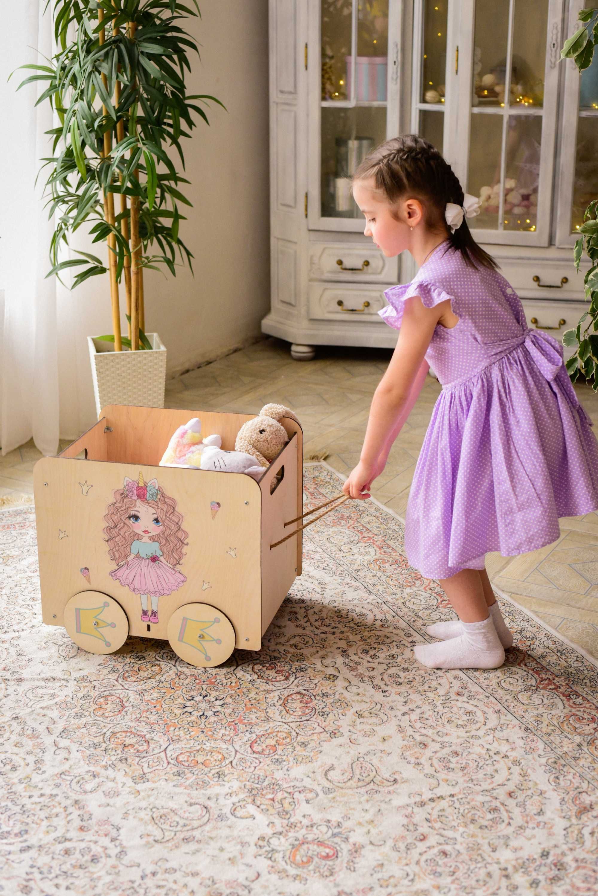 Ящик для игрушек "Девочка с мороженым"