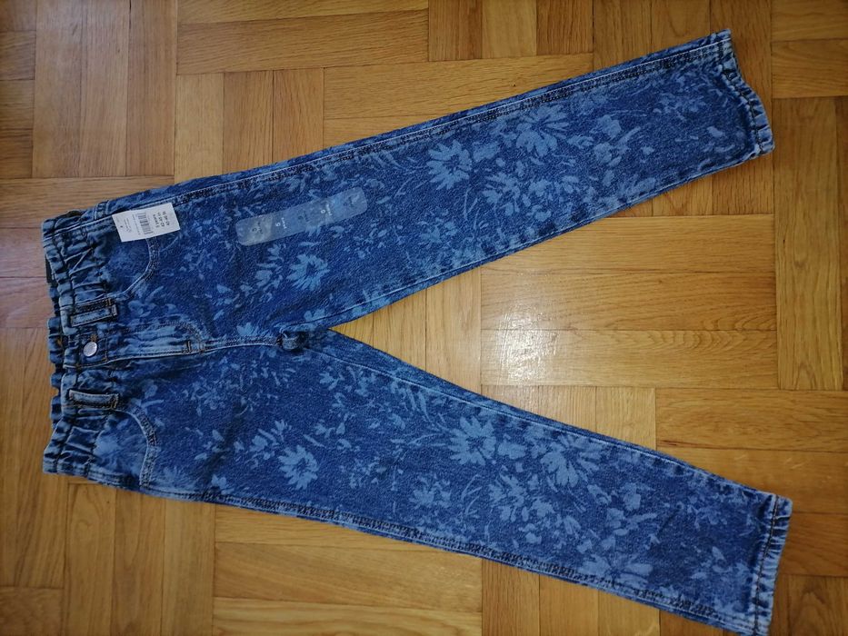 Детски дънки Gap нови с етикет 5г.