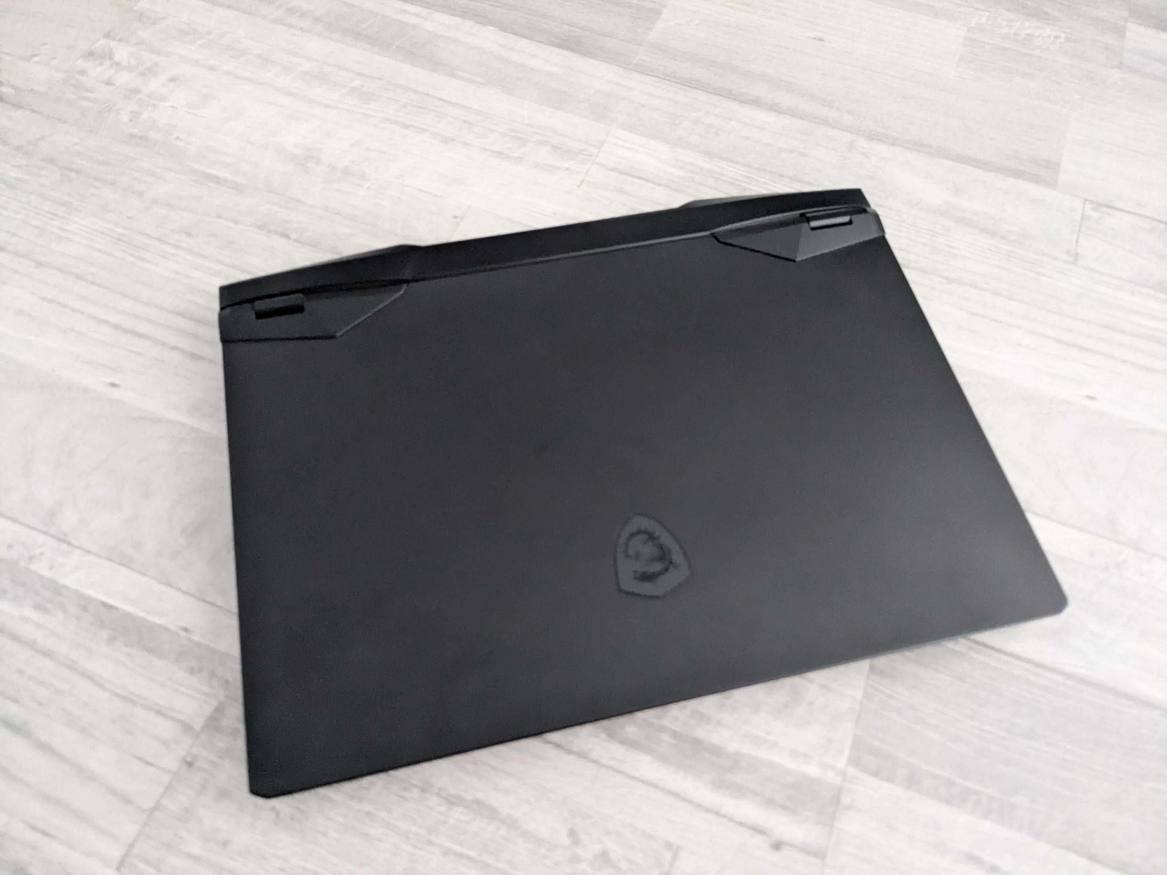 Laptop MSI Vector GP66 15.6" I7 3070 32GB DDR4 SSD 1TB