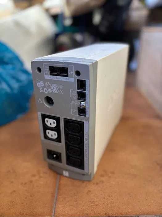 UPS APC Back RS 1000 VA si 800, defecti