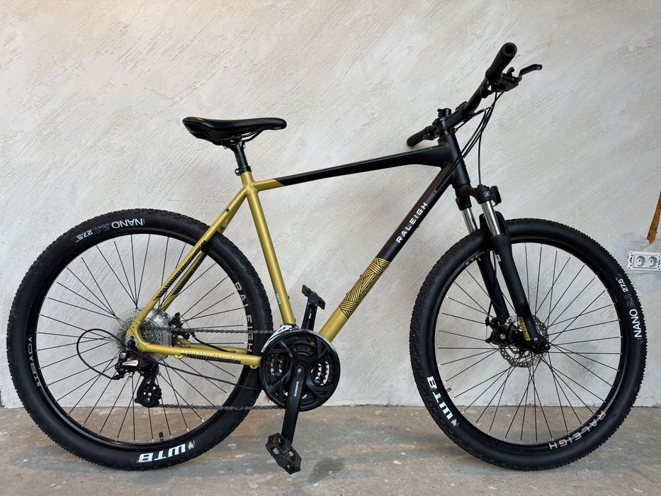 Bicicletă Raleigh Strada X Mountain bike.