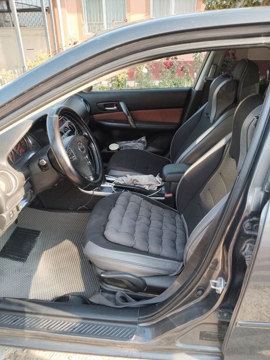 Продаётся машина Мазда 6