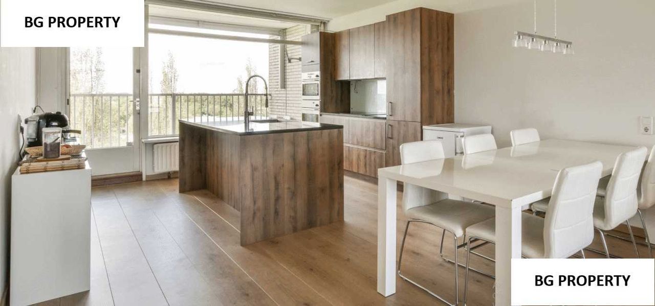 Продава се Двустаен апартамент в София, Студентски град - 63 кв.м за 2061 €/кв.м - Снимка #1