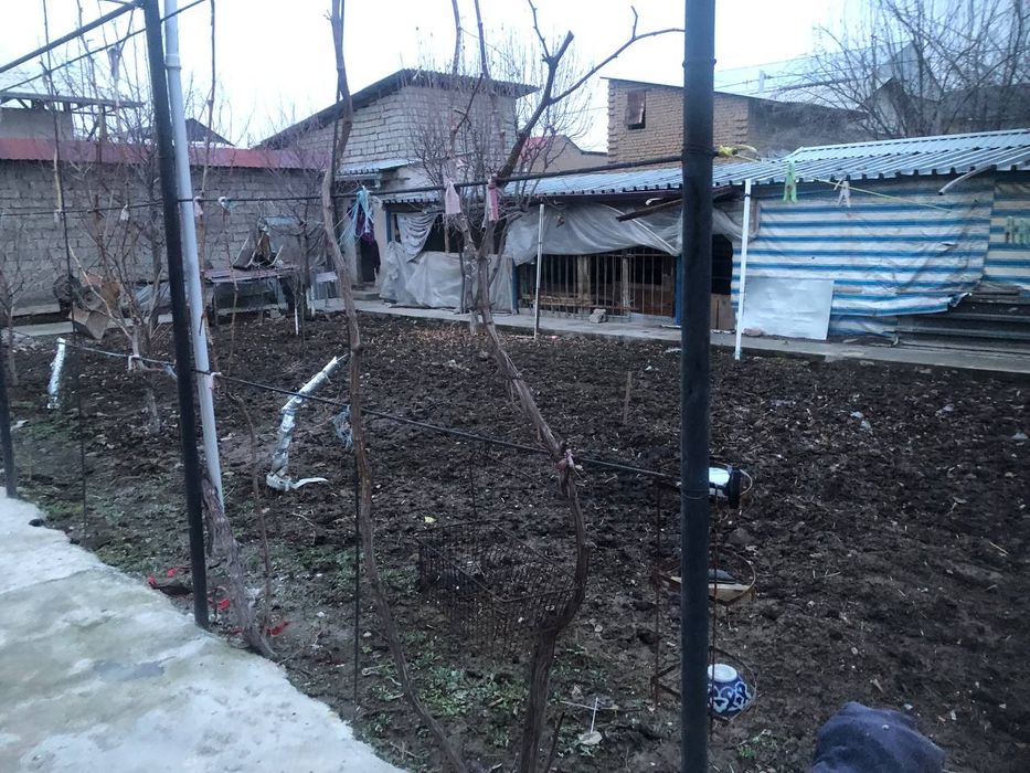 6 sotix 6 xona hovli sotiladi