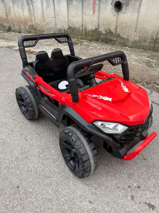 Акумулаторен джип / кола