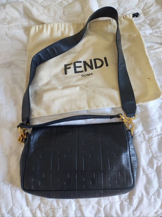 Продам кожаную сумку fendi