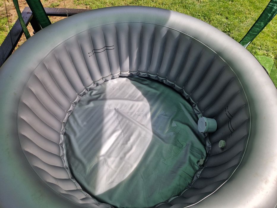 Jacuzzi gonflabil 4 persoane