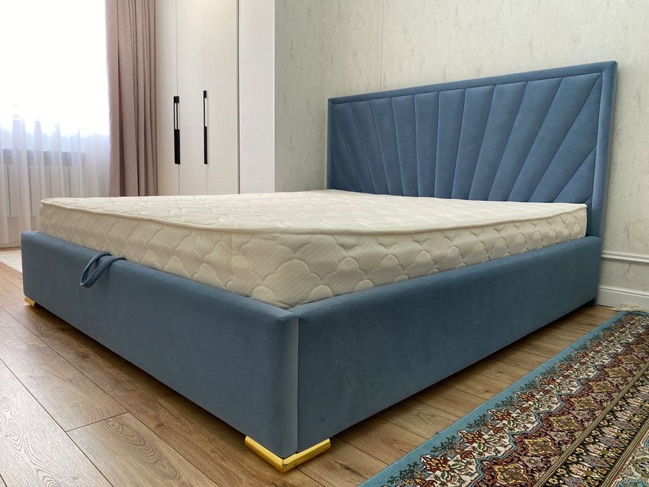 Кровать двухспальная