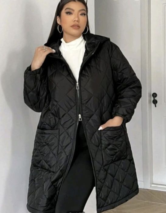 Продавам дамско яке.