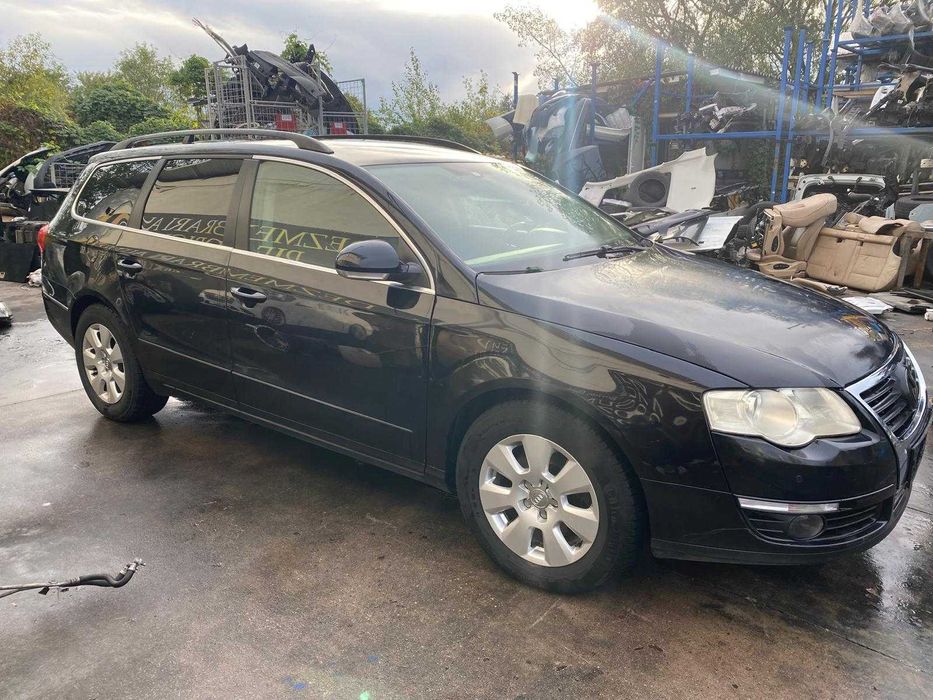 dezmembrez passat b6 break cod motor BMP/usa fata passat b6/hayon