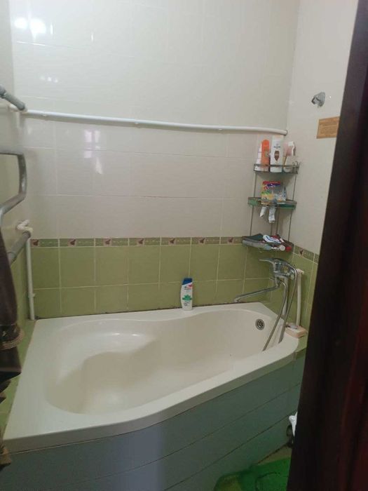 Чилонзор. 19 квартал. 4х комнатная 80м2. TL