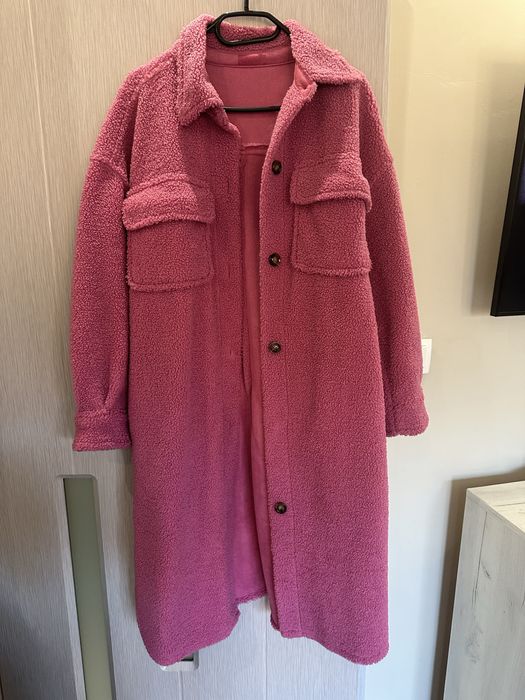 Розаво палто без никакви забележки
