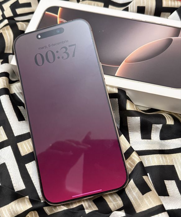 Iphone 16 Pro Max Desert Titanium baterie 93%