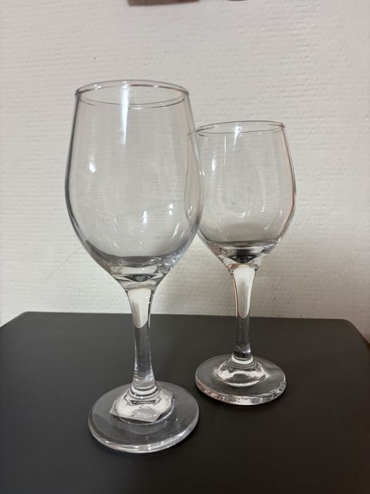 бокал большой и маленький