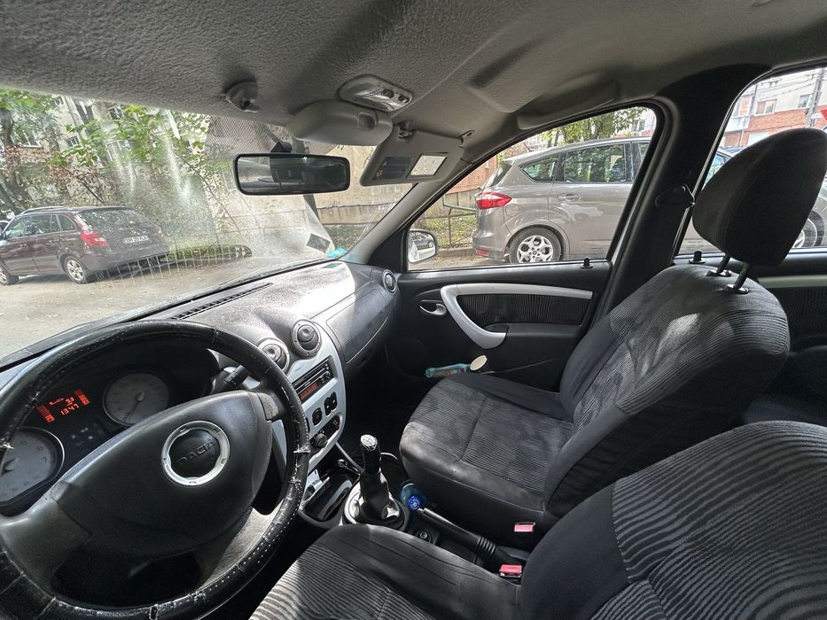 Vand Dacia LOGAN GPL 2010 luna 8 pret FIX