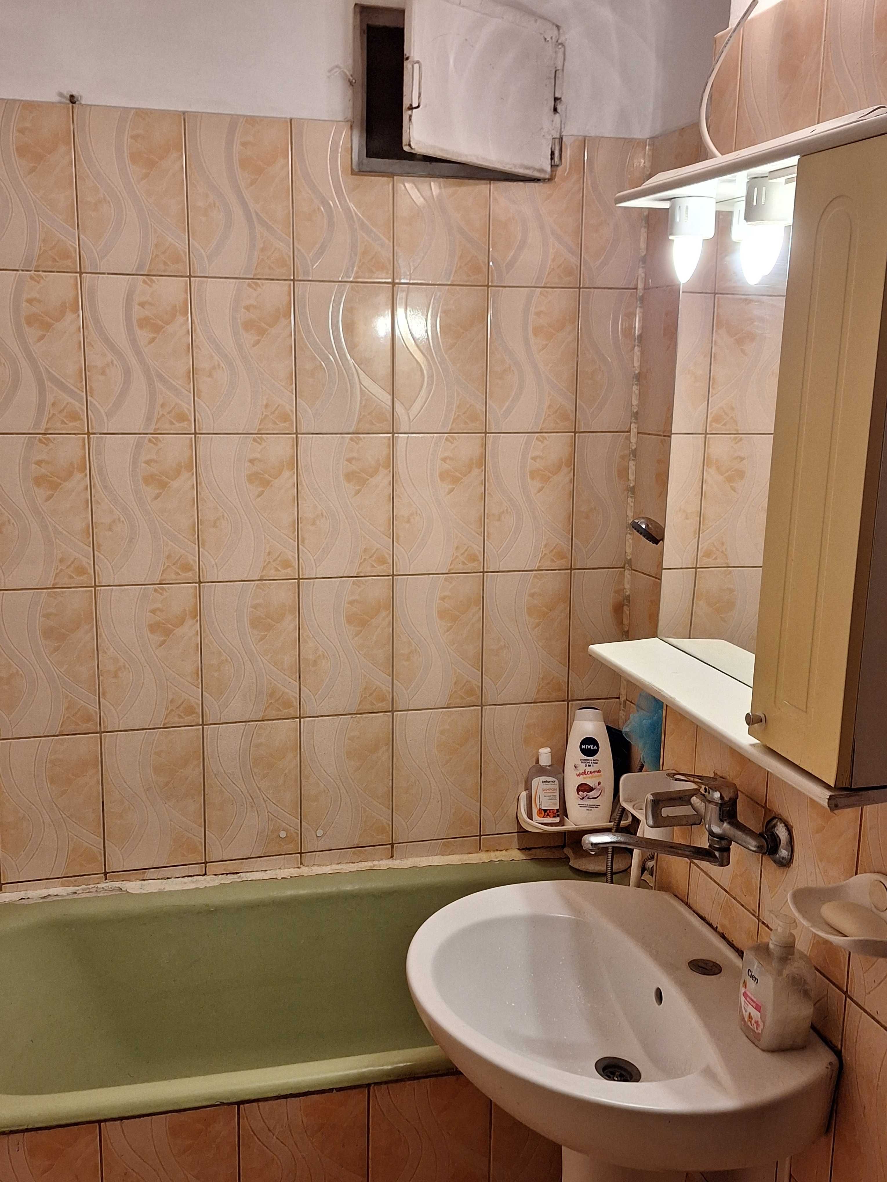 Apartament 3 camere ultracentral + garaj