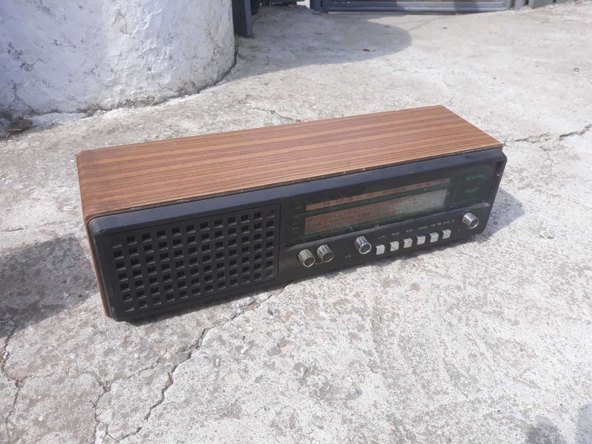 radio vintage  KORTING NOVUM , cutie lemn, perf functional, sunet clar