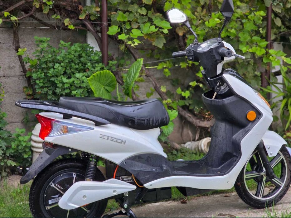 Vând Scuter Electric  WARRIOR Z-TECH ZT-27, fara permis