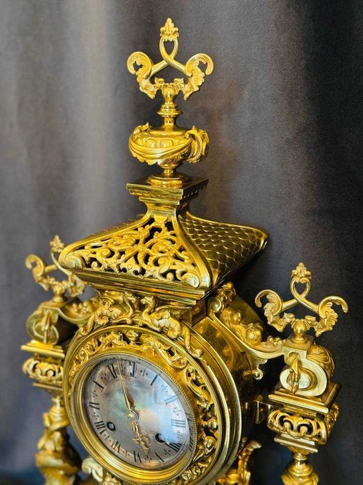 Set Ceas semineu si sfesnice Ludovic XIV 1800-1880 bronz masiv