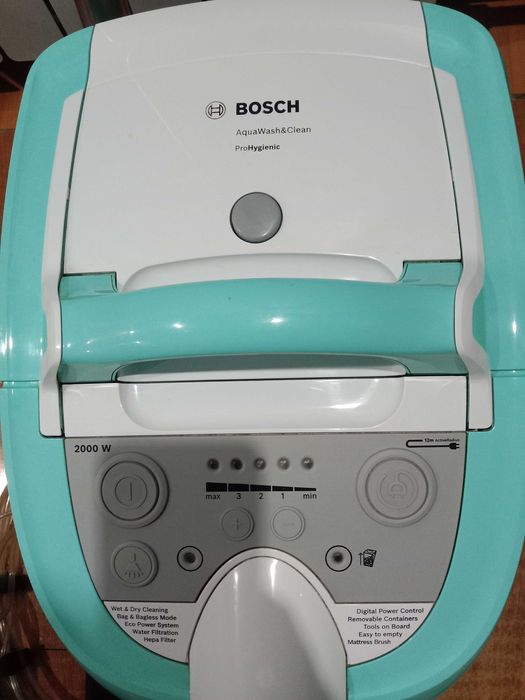 Пылесос моющий BOSCH